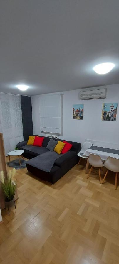 Apartment With Garage Lavici Zagreb Exterior foto