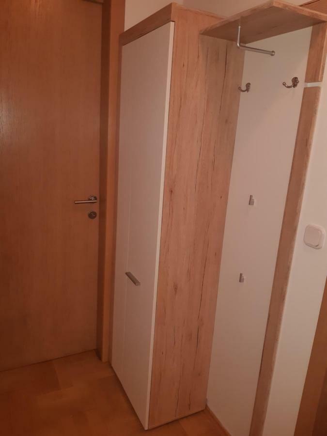 Apartment With Garage Lavici Zagreb Exterior foto