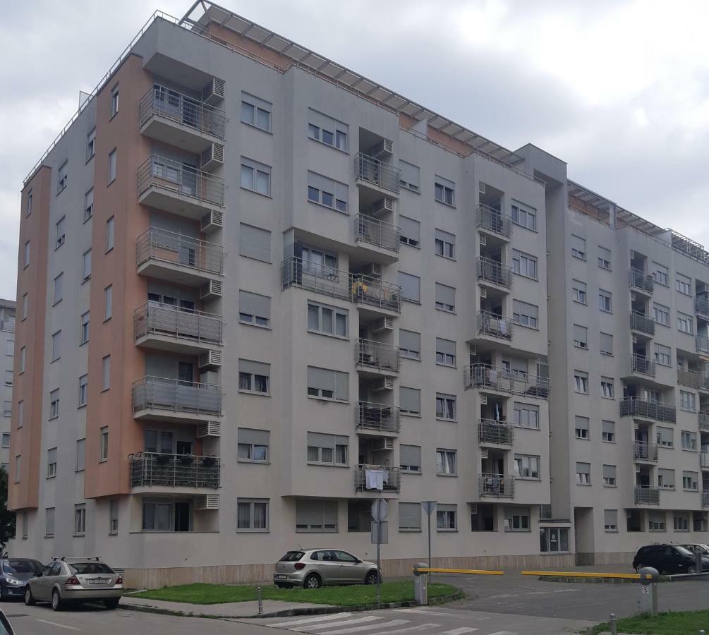 Apartment With Garage Lavici Zagreb Exterior foto