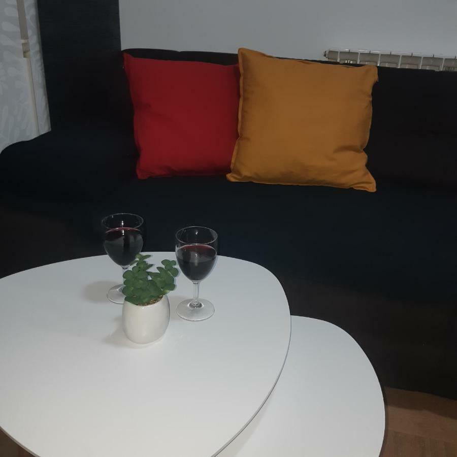 Apartment With Garage Lavici Zagreb Exterior foto